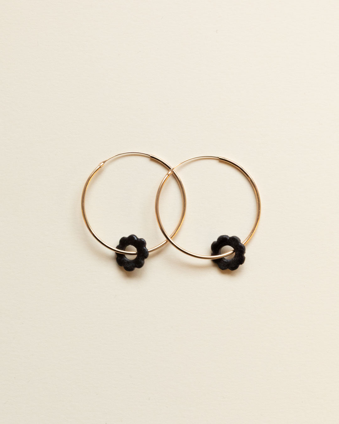 Aros Margarida · Negro